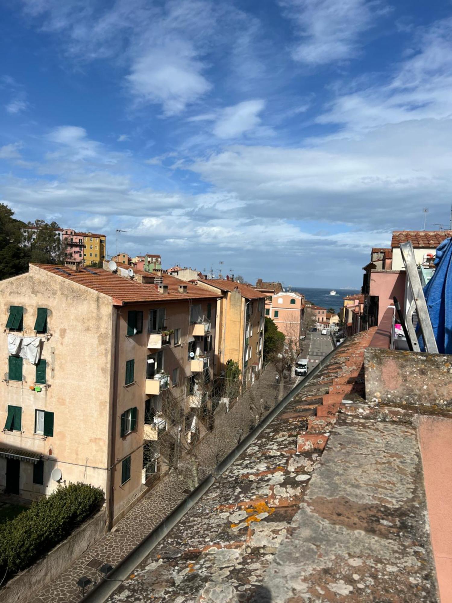Appartamento E Mansarda Al Mare Rio Marina Habitación foto
